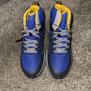 Size 9 Men’s- Hi-Tec Demolisher Mid Blue